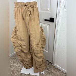 HALFHEART Tan Ruched Wide-Leg Pants Size Large. A23